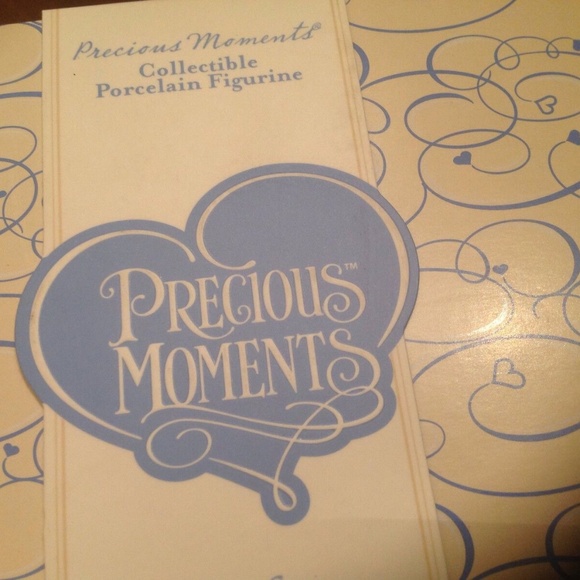 Precious Moments World of Grace REJOICE Porcelain Figurine NIB - Picture 4 of 4